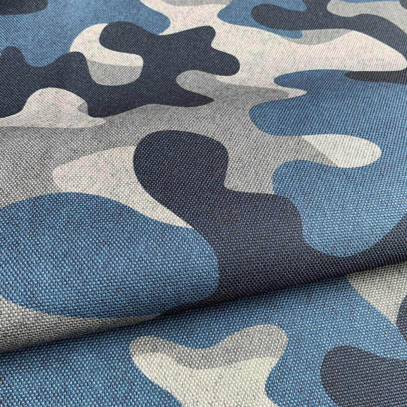 LARS CAMO